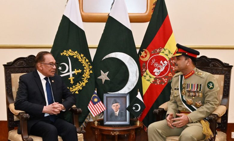 Malaysian PM and COAS: Strengthening Ties!