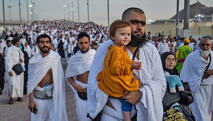 Final Hajj Costs for 2025 Set at Rs 1.05 Million Under Government Scheme