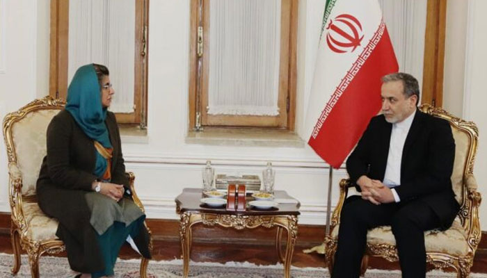 FS Amna Baloch Meets Iranian FM Seyyed Abbas Araghchi to Discuss Bilateral Relations