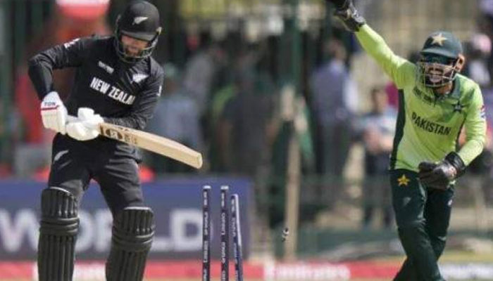 ew Zealand Sets 321-Runs Target for Pakistan in Champions Trophy Group A Match