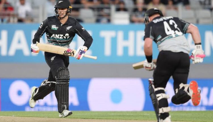 New Zealand crush Pakistan by 8 wickets to win T20I Series 4-1