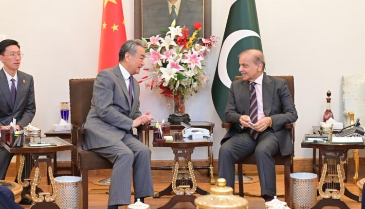 Pakistan, China Vow to Accelerate Development of Upgraded CPEC Project