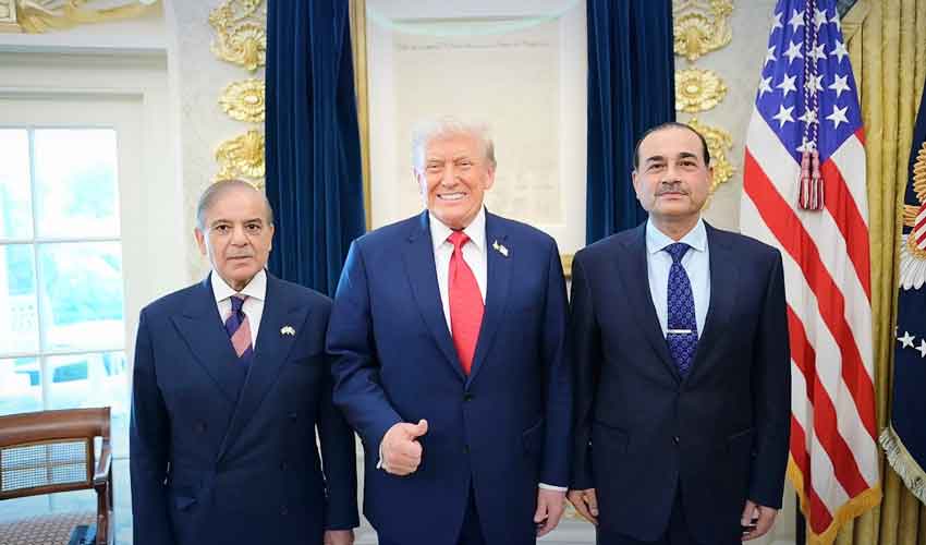 Pakistan's Prime Minister Shehbaz Sharif and Army Chief Asim Munir in a meeting with US President Donald Trump at the White House.