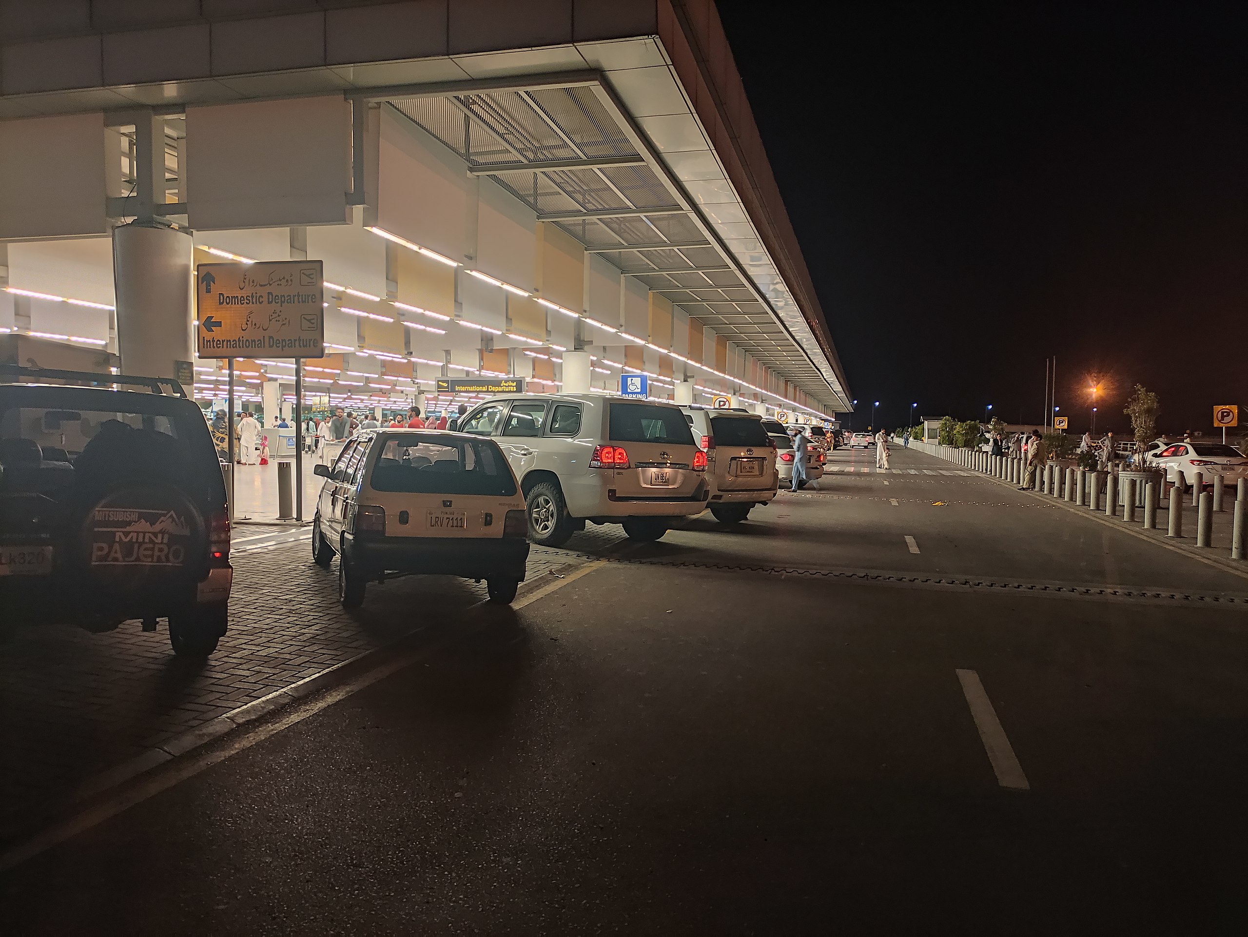 flight cancellations travel disruptions storm alerts airport delays