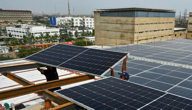 solar net metering Pakistan, rooftop solar Pakistan, NEPRA reform, electricity grid Pakistan, solar buyback rate Pakistan