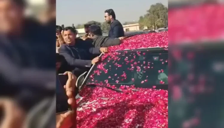 Khyber Pakhtunkhwa Chief Minister Sohail Afridi's convoy travels to Lahore to lead PTI's new street movement for Imran Khan's release.