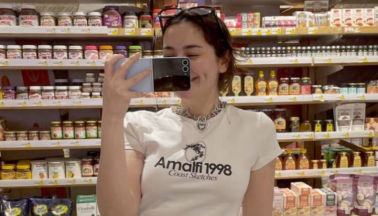 Hania Aamir Embraces Impulse Shopping in New Social Media Post