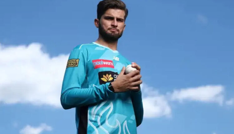 Shaheen Afridi Suffers an Injury Scare While Bowling in BBL