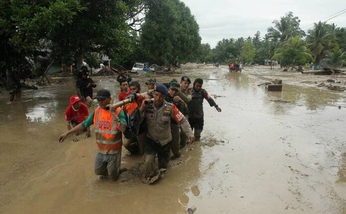 Indonesia Flood Disaster Relief Floods Rescue Operations Climate Impact Natural Disasters