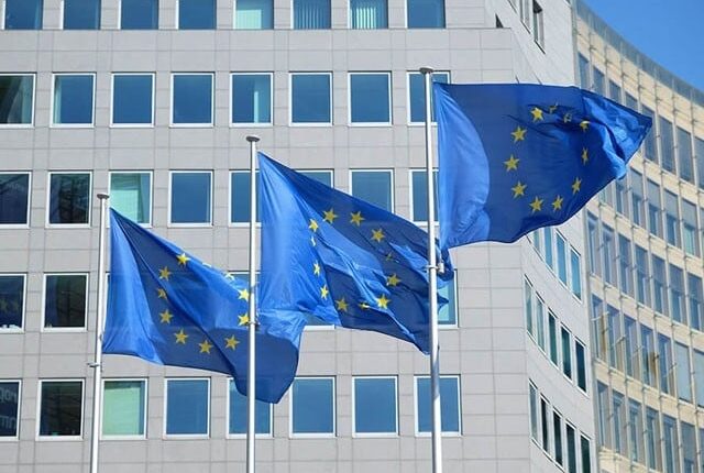 EU Weighs Trade Suspension After US Tariff Threats