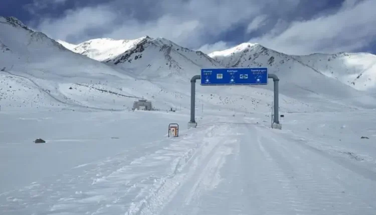 Remove term: Karakoram Highway Karakoram HighwayRemove term: Pakistan China Trade Pakistan China TradeRemove term: Khunjerab Top Khunjerab TopRemove term: Winter Operations Winter OperationsRemove term: Trade Connectivity Trade ConnectivityRemove term: Infrastructure Development Infrastructure DevelopmentRemove term: Regional Connectivity Regional Connectivity