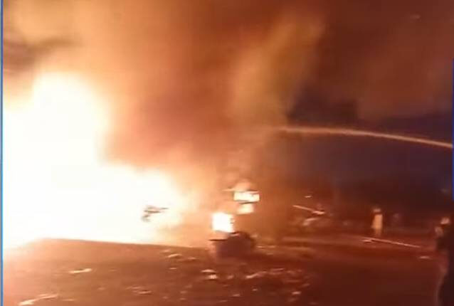 Lahore Fire Sabzi Mandi Fire Pakistan Fire News Rescue 1122
