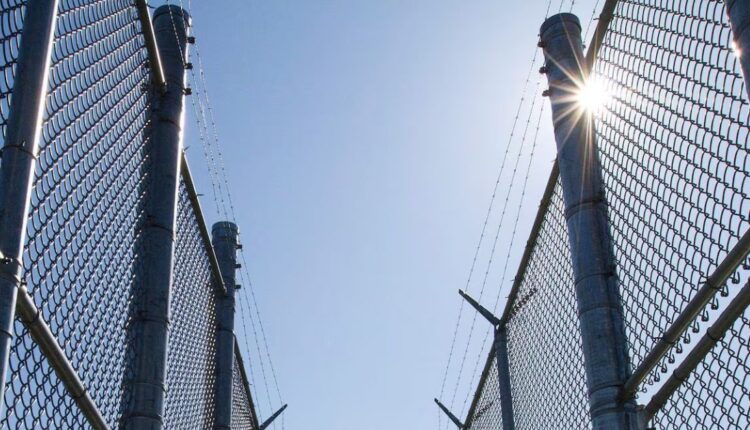 Over 150 Prisoners Released by Mistake in Ontario, Some Still Missing