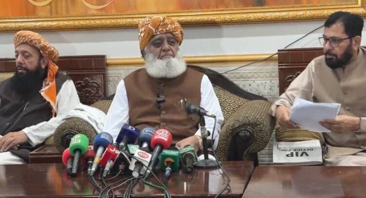 Fazl ur Rehman JUIF Protest Pakistan Inflation Petrol Price Hike Pakistan Politics