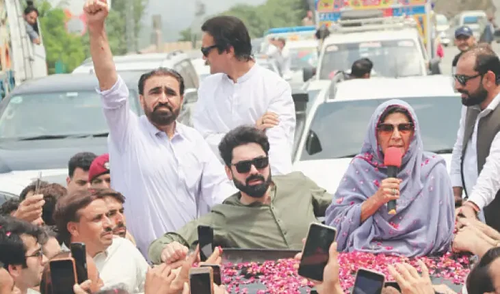 #AleemaKhan #PTIYouth #SwatRally
