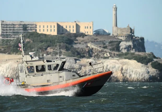 #AlcatrazBoat #SFBayRescue #BoatCapsized